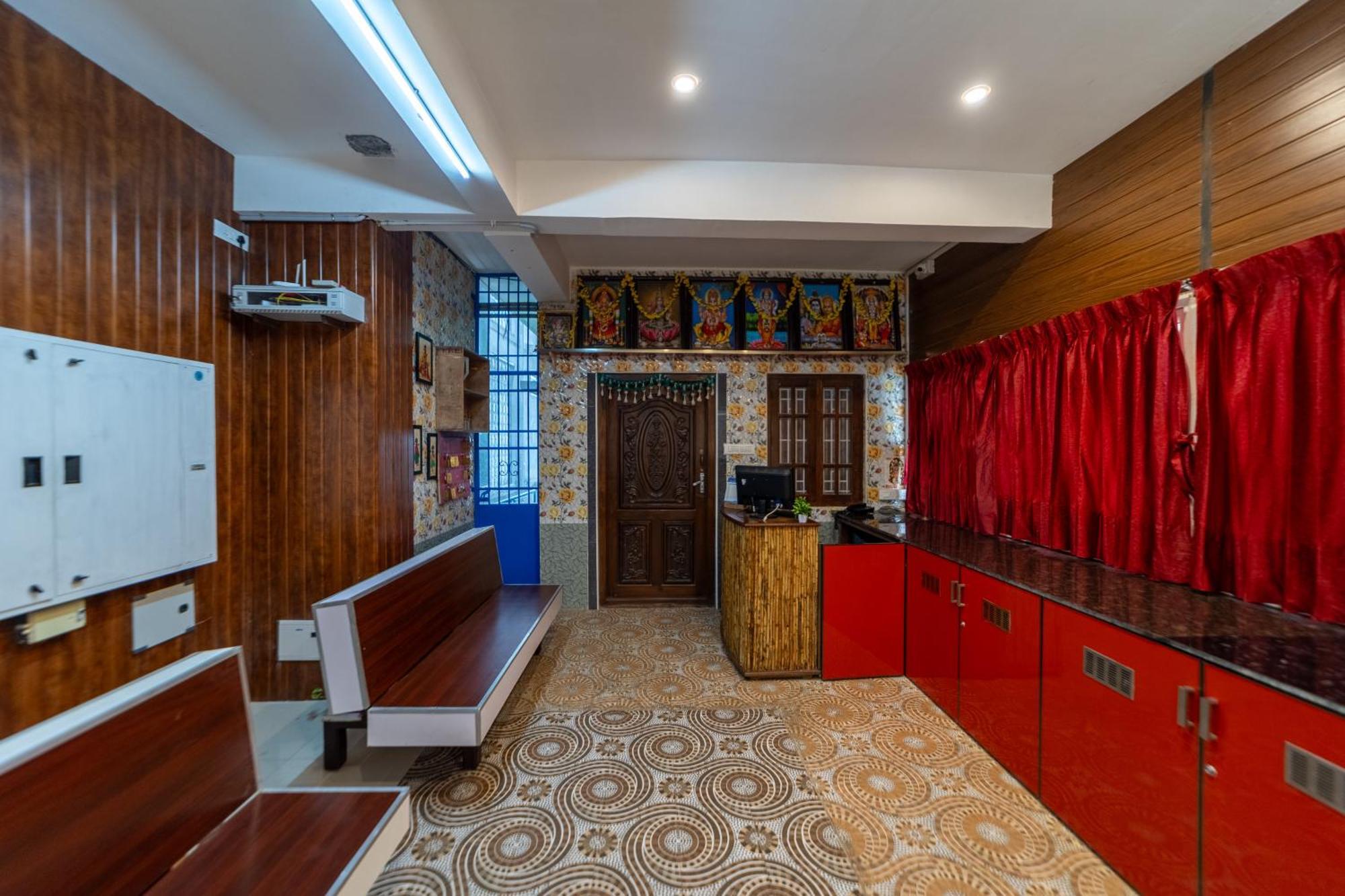 Sri Nandha Luxury Comforts Vālpārai Εξωτερικό φωτογραφία